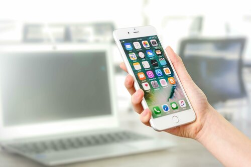 Ta internetowa pułapka kosztowała ją fortunę